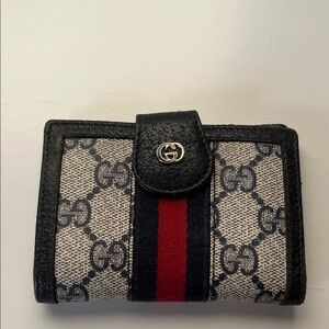 Vintage Gucci Beige and Navy card holder with Red Stripe